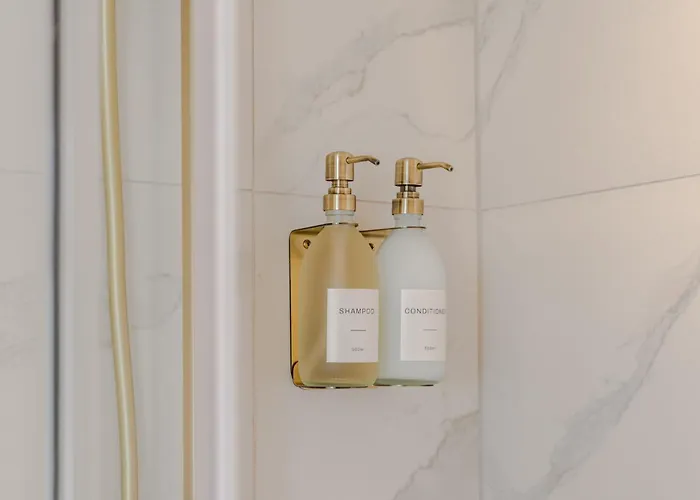 The Clifton I 5 Bed House *