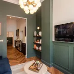 The Clifton I 5 Bed House *