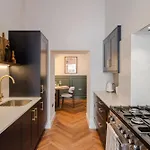 The Clifton I 5 Bed House Holiday home