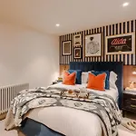 The Clifton I 5 Bed House *