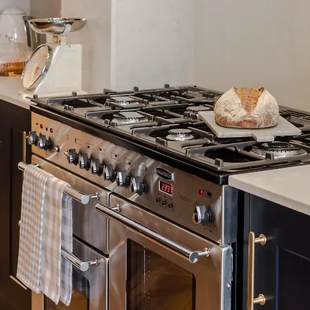 The Clifton I 5 Bed House Bristol