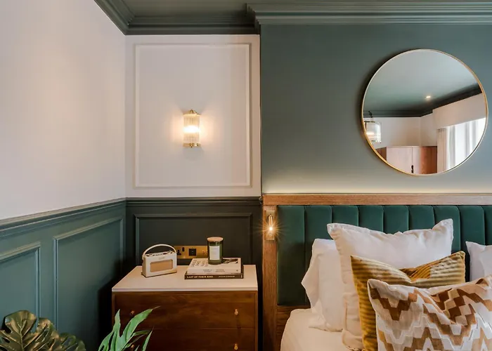 The Clifton I 5 Bed House