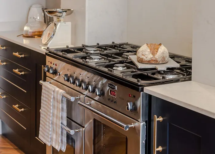 The Clifton I 5 Bed House Bristol