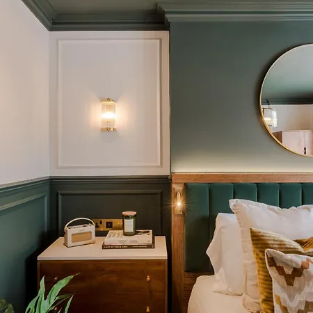 The Clifton I 5 Bed House