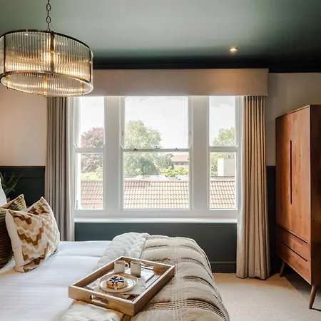 The Clifton I 5 Bed House Bristol