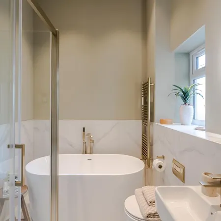 The Clifton I 5 Bed House Semesterbostad